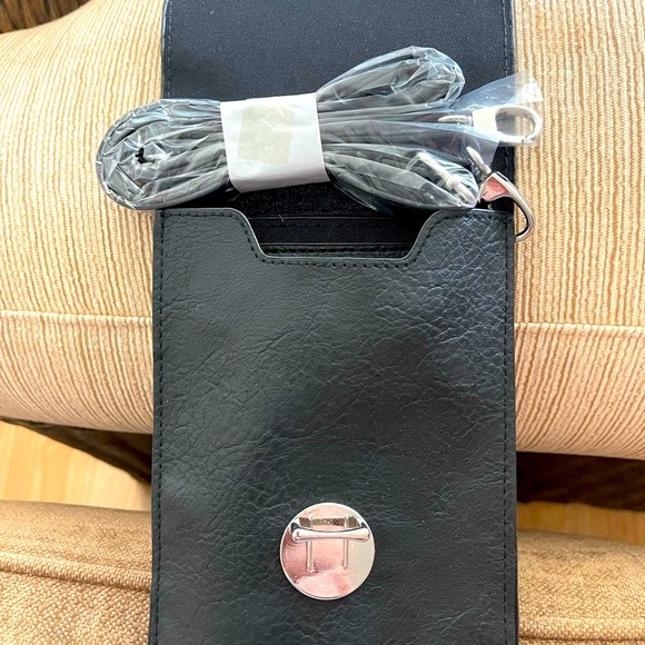 Touch Screen Purse by Lori Grainer - Picture 5 of 6